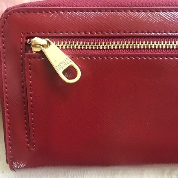Badgley Mischka Patent Zip-around Wallet 🔥❤️ - Picture 5 of 5
